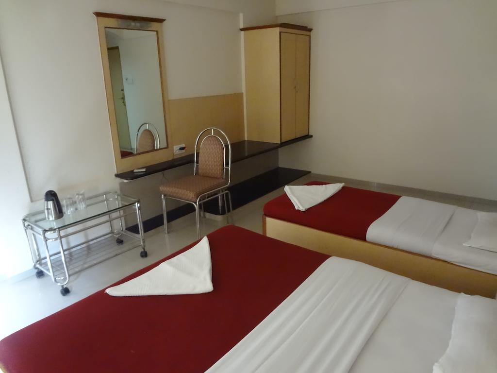 Hotel Ashwin Mumbai Dış mekan fotoğraf